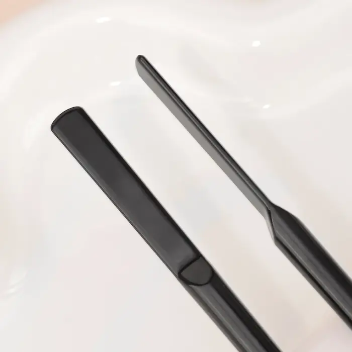 Applicateur de lifting des sourcils