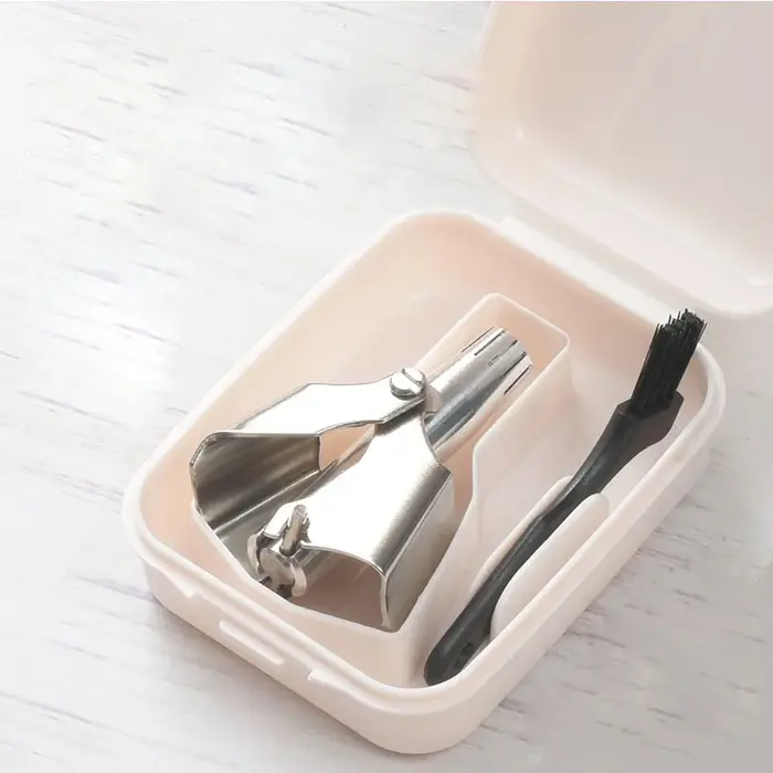 Tondeuse manuelle portable en acier inoxydable pour poils de nez et d'oreilles pour hommes