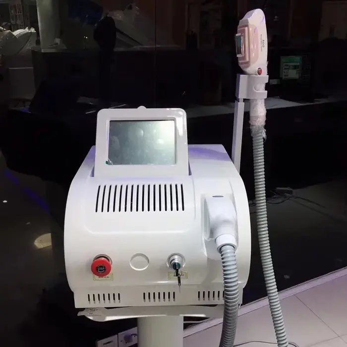 Nouveau modèle 2025 : Appareil professionnel de dépiloration laser IPL super portable pour salon de beauté, laser diode pour épilation permanente.