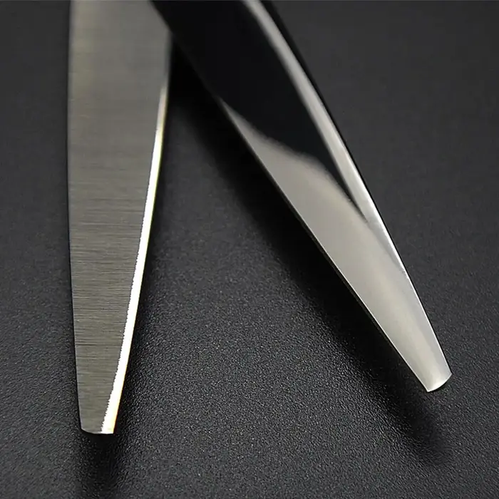 Ciseaux professionnels de barbier Qlating en titane japonais 440C, pour coiffeur 5.5 / 6.0, ciseaux 