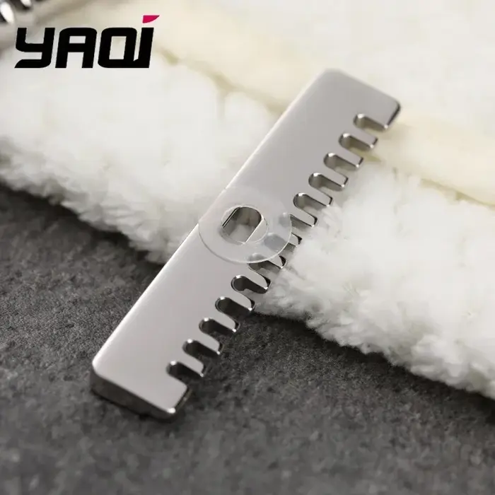 Rasoir de sécurité homme YAQI Romulus 2026 à lame simple en acier inoxydable 316 poli à peigne ouvert
