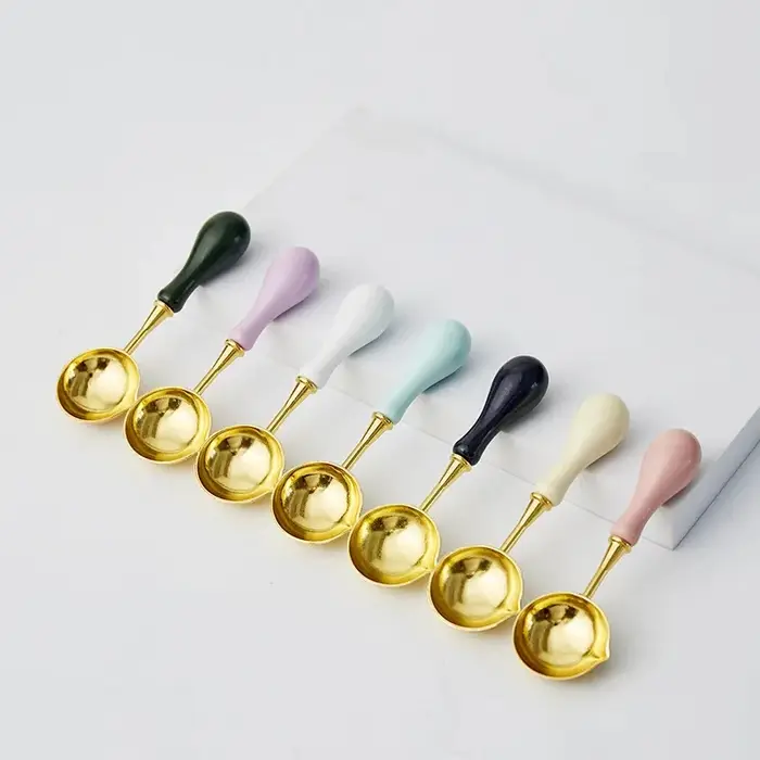 1/2/3/4 pièces Cuillère à cire en plastique avec manche anti-brûlure pour la cire à cacheter des invitations de mariage vintage