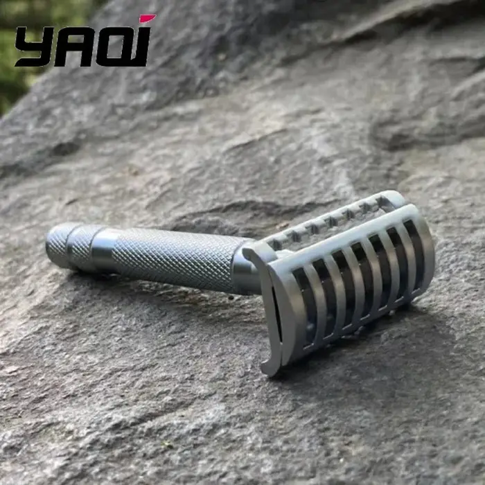 Rasoir de sécurité pour homme 2026 YAQI KNIGHT-HELMET avec manche en acier inoxydable et tête