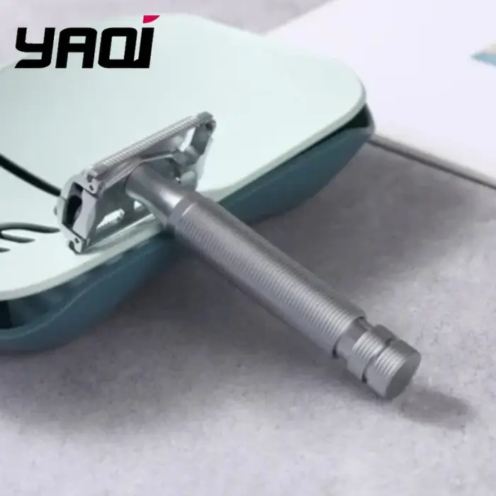 YAQI – rasoir de sécurité monarque de couleur chromée mate