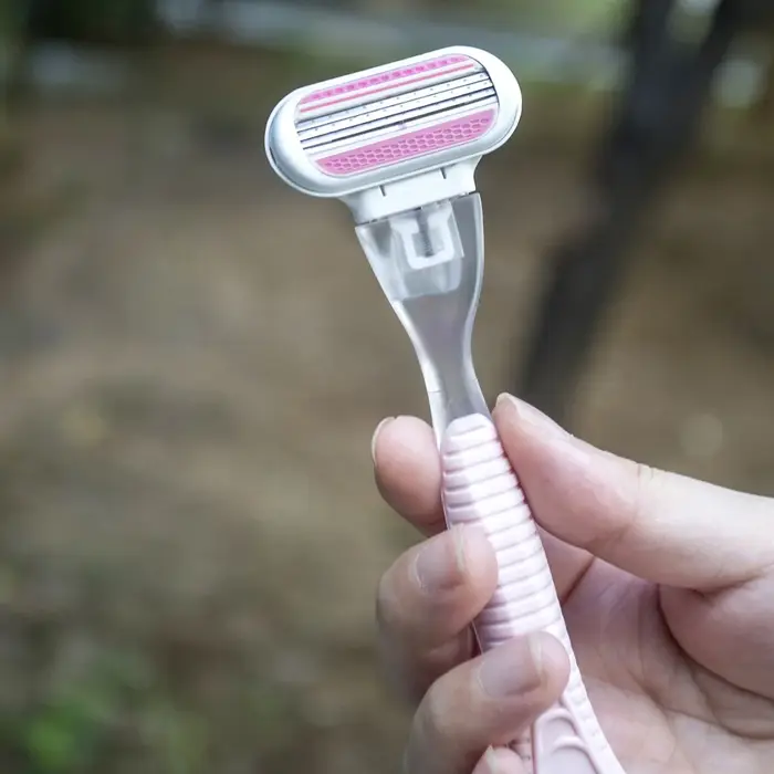 Rasoir de sécurité manuel pour femme
