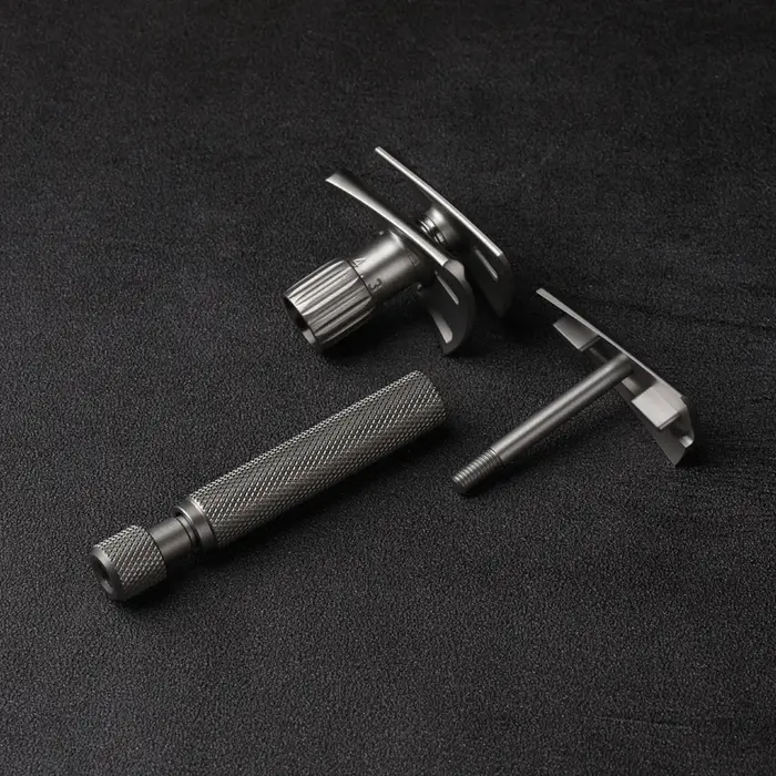 Rasoir de sécurité réglable incliné en acier inoxydable Torqx version mate Yaqi