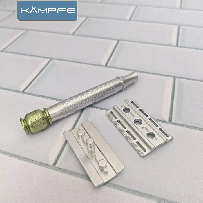 Rasoir manuel à double tranchant en aluminium KAMPFE avec poignée de rasoir antidérapante, rasoir de