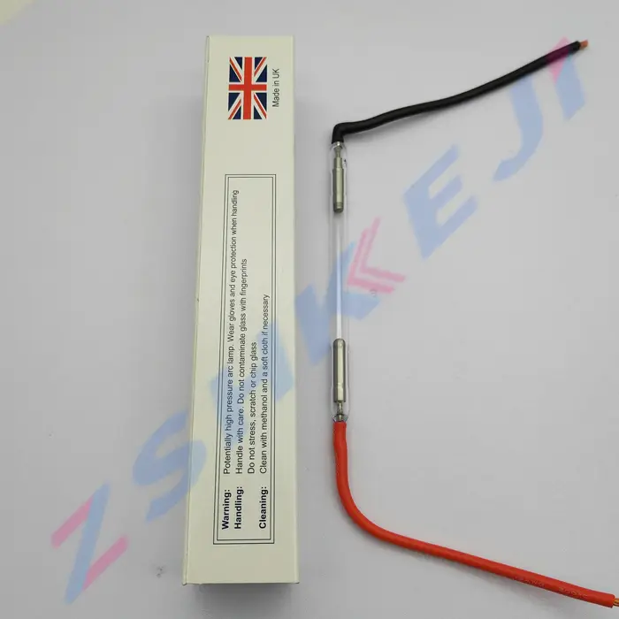 La lampe au xénon britannique forte lumière pulsée e-light OPT poignée d'épilation onze puces charge d'énergie compteur de cheveux instrument de beauté