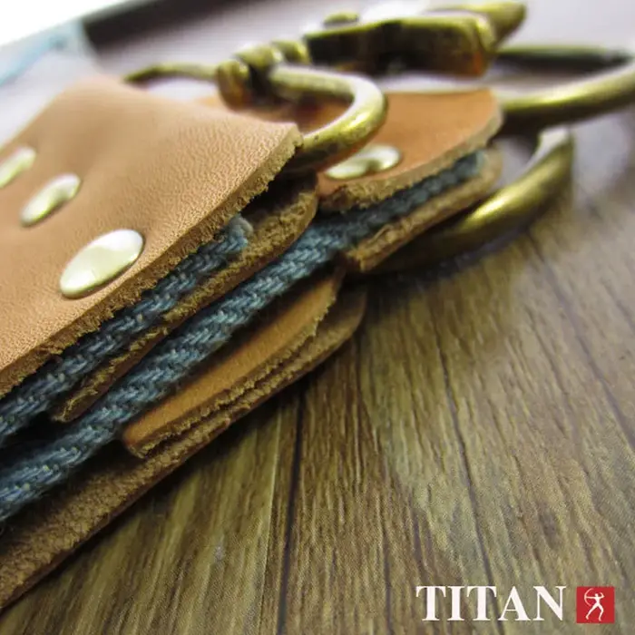 Cordon en cuir Titan pour garder les lames de rasoir tranchantes
