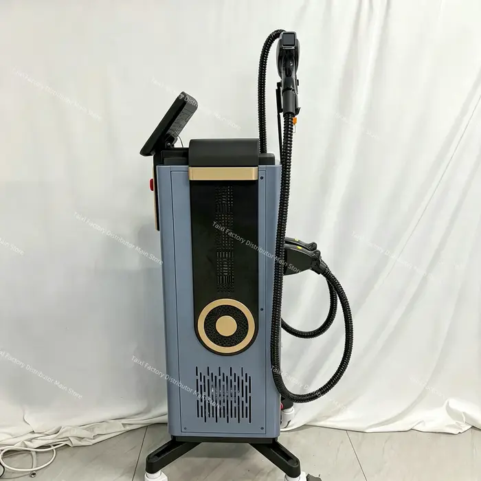 4000W Diode Laser 4 longueurs d'onde 755 808 940 1064nm Machine d'épilation permanente indolore pour le corps