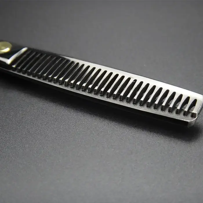 Ciseaux professionnels de barbier Qlating en titane japonais 440C, pour coiffeur 5.5 / 6.0, ciseaux 