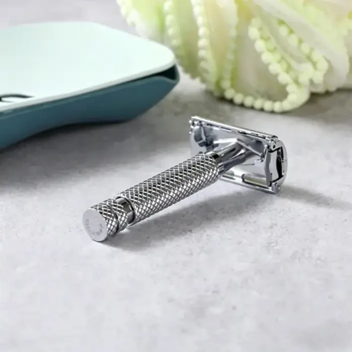 Vente Flash 2026 ! Rasoir de sécurité professionnel YAQI Monarch couleur chrome - Espacement de la lame de 0