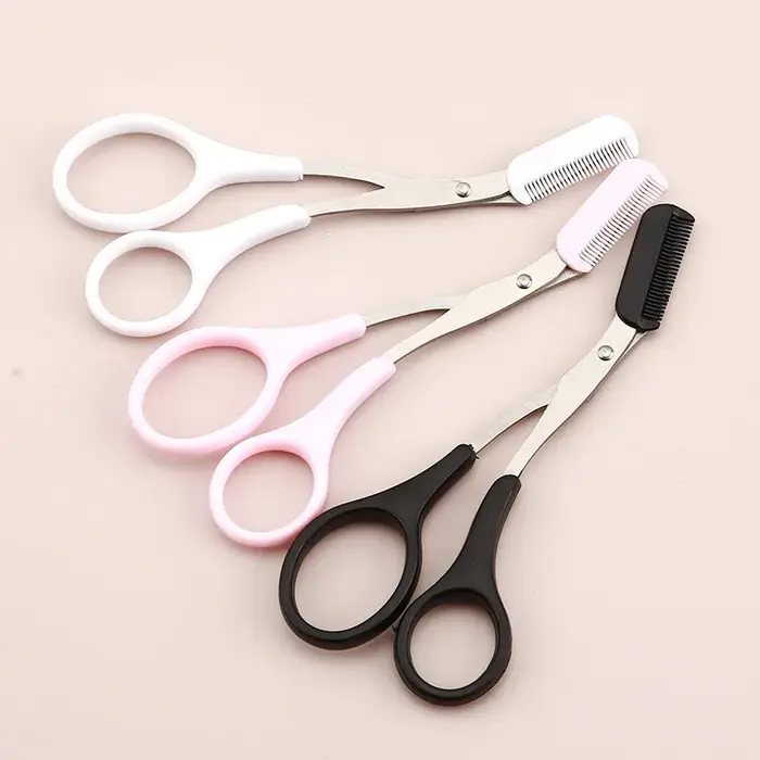 Ciseaux de précision pour sourcils