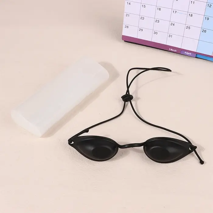 Lunettes de protection flexibles pour les yeux
