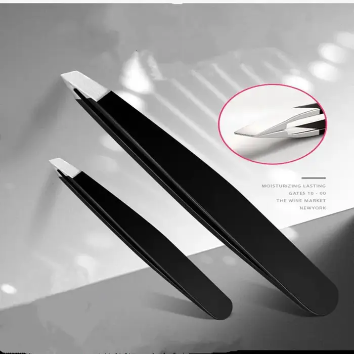 Pince à sourcils noire en acier inoxydable