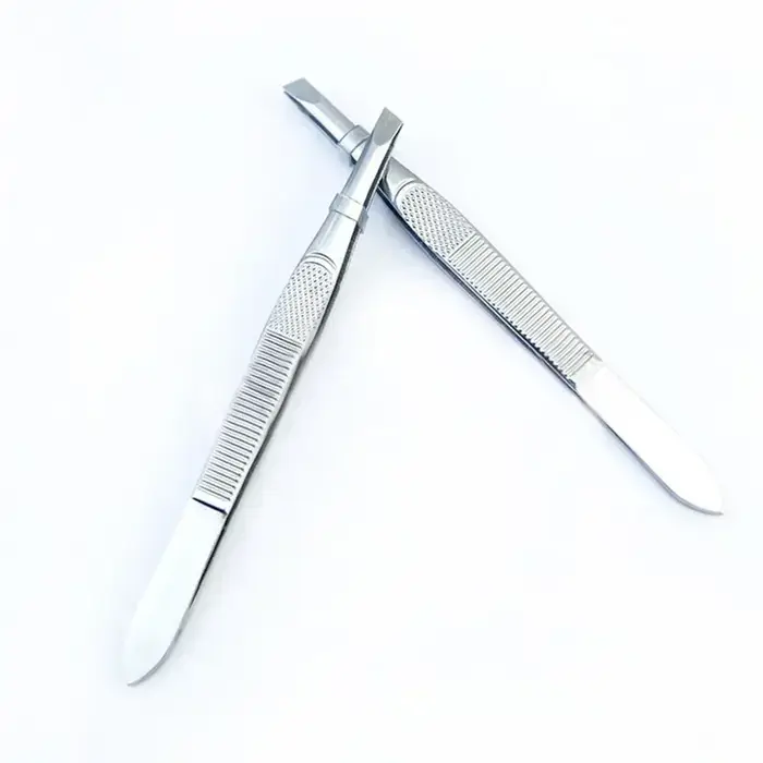 Pincettes professionnelles pour épilation des sourcils