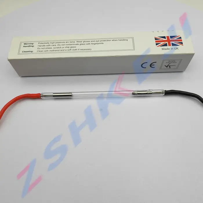 La lampe au xénon britannique forte lumière pulsée e-light OPT poignée d'épilation onze puces charge d'énergie compteur de cheveux instrument de beauté