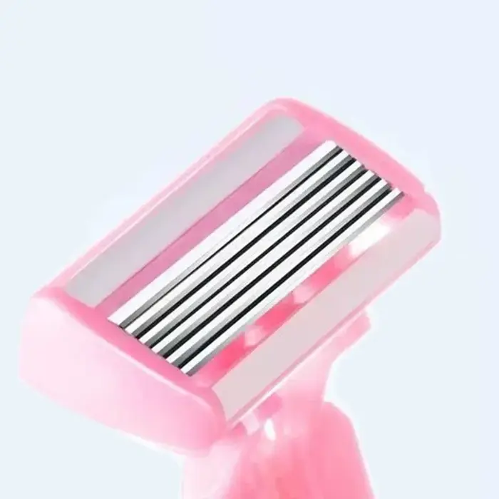 Rasoir manuel pour femme à 6 lames