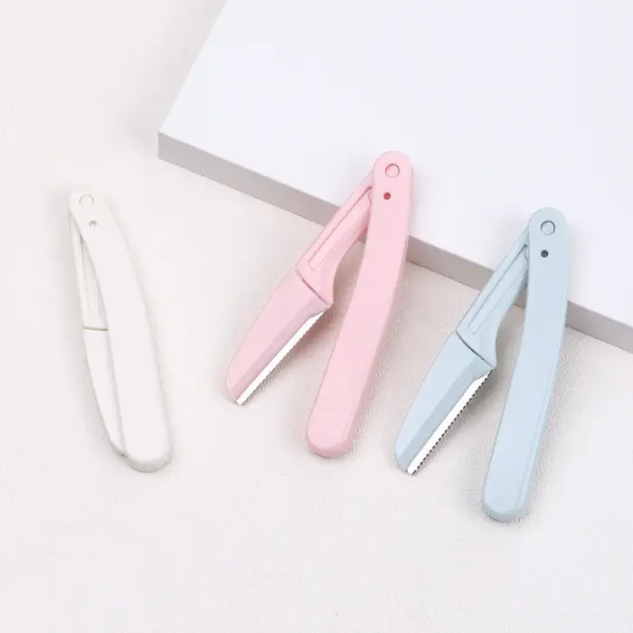Tondeuse à sourcils pour femmes