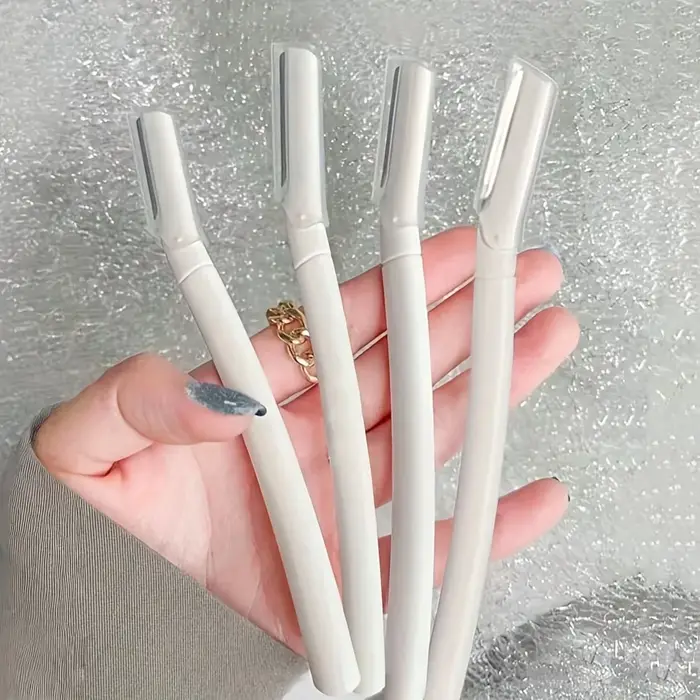 Ensemble tondeuse à sourcils et rasoir de sécurité 4 pièces – Outil de dérmaplanage à long manche po