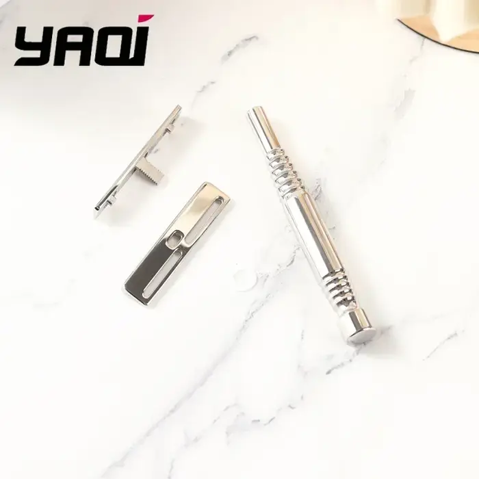 YAQI Romulus rasoir avec aimant