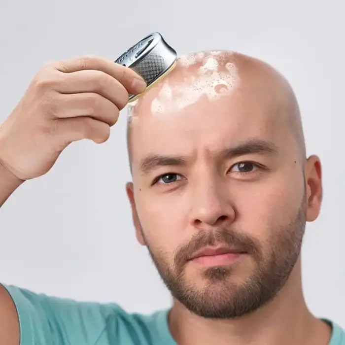 Rasoir manuel spécial pour crâne chauve – Lisse et sans barbe, pour une coupe de précision, l'épilation et l'entretien essentiels