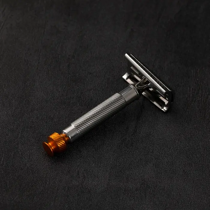 Rasoir de sécurité Yaqi Slant 37 en acier inoxydable 2026 avec angle de lame de précision pour un rasage impeccable et une peau lisse – Offre à durée limitée
