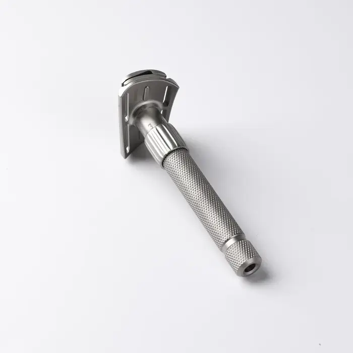 Rasoir de sécurité réglable incliné en acier inoxydable Torqx version mate Yaqi