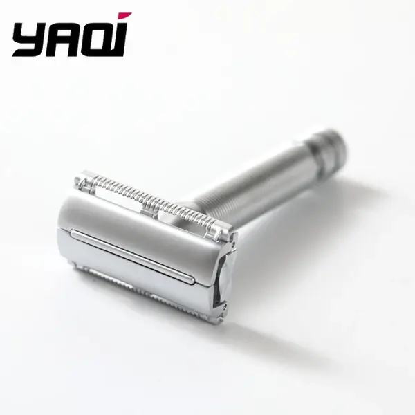 Rasoir de sécurité Yaqi Monarch couleur chrome mat