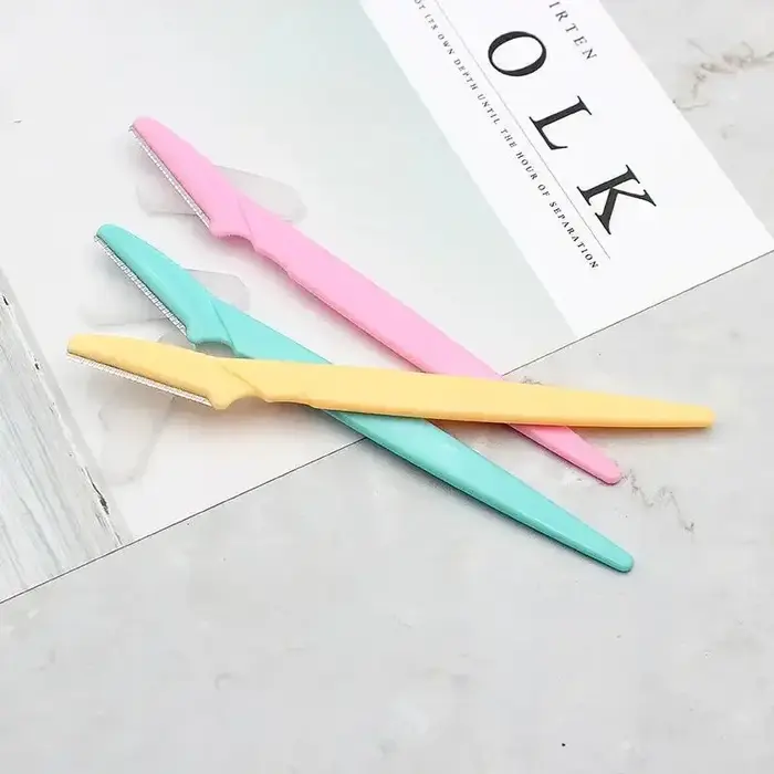 Ciseaux tranchants, outil de coupe de sourcils