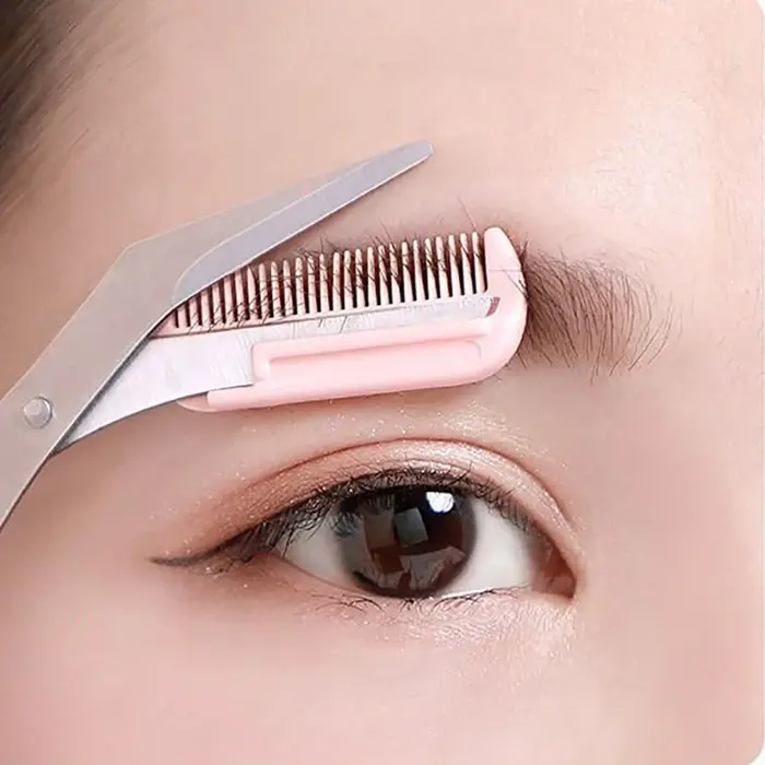 Ciseaux de précision pour sourcils