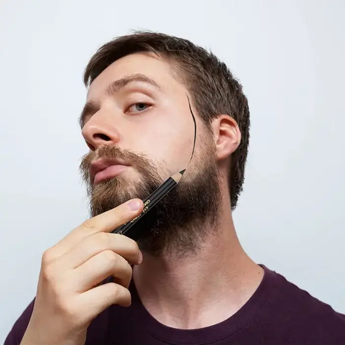 Crayon pour hommes, bord de barbe