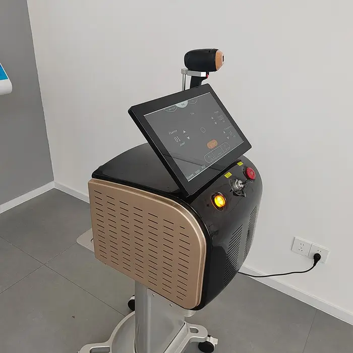 Machine professionnelle d'épilation au laser à diode Alexandrite avec refroidissement par glace