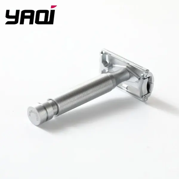 Rasoir de sécurité Yaqi Monarch couleur chrome mat